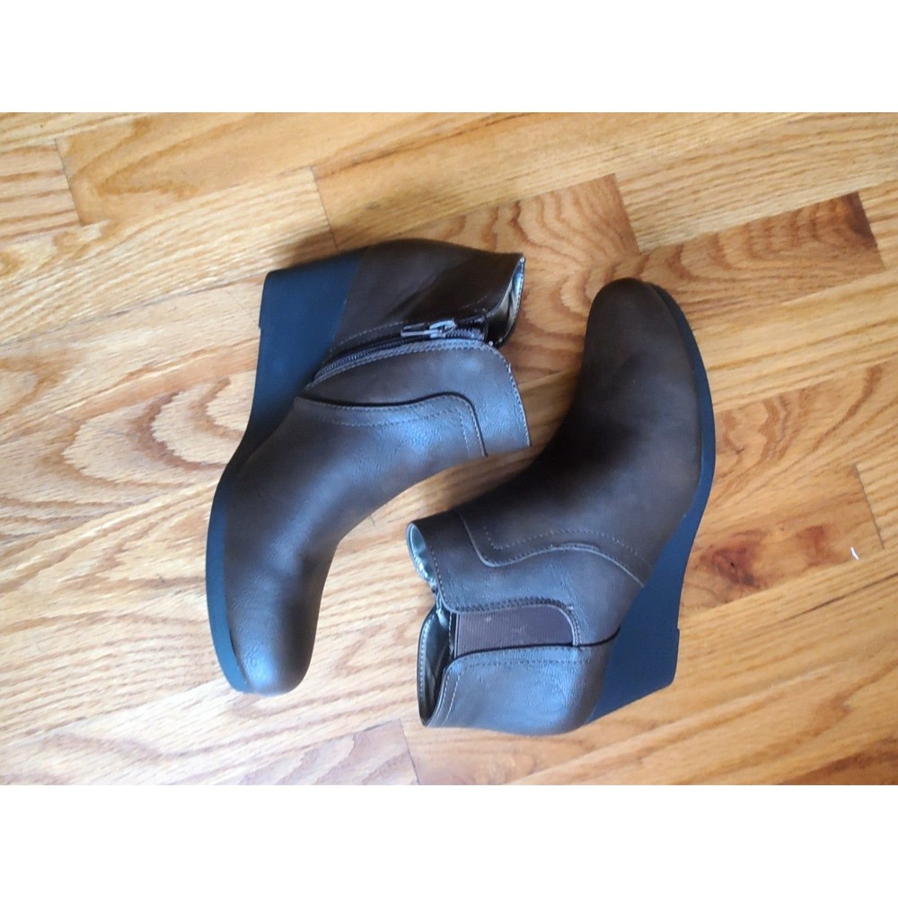 Life Stride Brown Wedge Heels Size 8.5 - Picture 2 of 7
